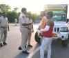 సాలూర చెక్‌పోస్ట్ వద్ద డ్రంక్ అండ్ డ్రైవ్ తనిఖీలు