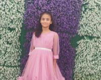 సైనిక స్కూల్ లో సీట్ సాధించిన విద్యార్థిని.