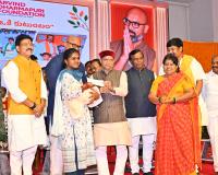 ధర్మపురి అర్వింద్ ఫౌండేషన్  సేవలు అభినందనీయం : గవర్నర్ శివప్రతాప్ శుక్లా