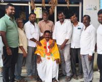 లక్ష్మీ నరసింహ స్వామి ఆలయ కమిటీ డైరెక్టర్‌ కు ఘన సన్మానం