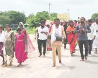 ఏకచక్రేశ్వరాలయానికి పాదయాత్రగా తరలిన భక్తజనం