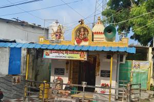 భద్రాచలంలో దొంగల బీభత్సం