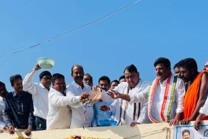 జలాల్‌పూర్ పెద్ద చెరువులో ఉచిత చేప పిల్లల విడుదల