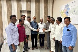 జర్నలిస్టుల సమస్యలు పరిష్కరించాలి 