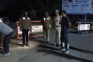 పోలీస్ సిబ్బందికి రాత్రి వేడి టీ, నీళ్లు అందించిన జిల్లా ఎస్పీ