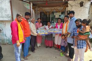 ఉజ్వల యోజన మూడో విడతలో గ్యాస్ కనెక్షన్ల పంపిణీ