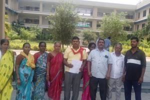 తీర్మానం చేసి ఆరేళ్లు.. నిరుపేదలకు అందని ఇళ్ల స్థలాలు