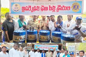 సేవా పథంలో లయన్స్ క్లబ్  