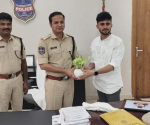 యువ పర్వతారోహకుడు భుక్య యశ్వంత్ అరుదైన శిఖరాలను అధిరోహించాడు