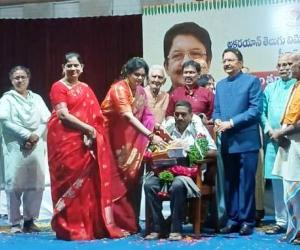 పురాణే  అజయ్ కుమార్ కు  పంప మహాకవి పురస్కారం