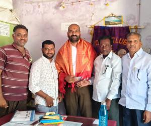 నూతన వెటర్నరీ అసిస్టెంట్ సర్జన్‌కు లయన్స్ క్లబ్ ఆధ్వర్యంలో సన్మానం